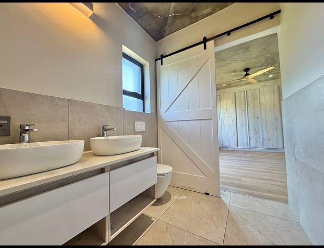 4 BEDROOM HOUSE FOR SALE IN ASTON BAY